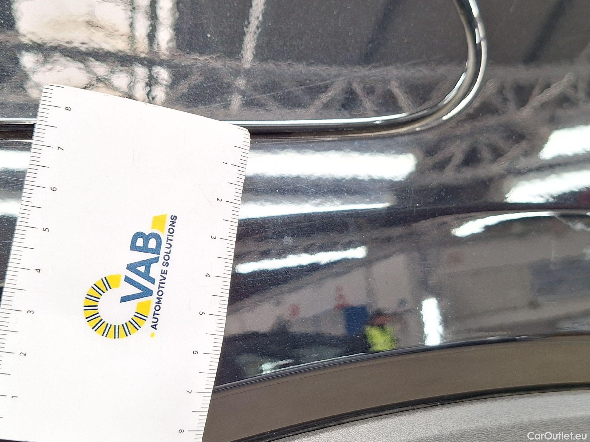  Volvo  XC 40 Volvo, XC40 '17, Volvo XC40 T2 Momentum Core 5d #37