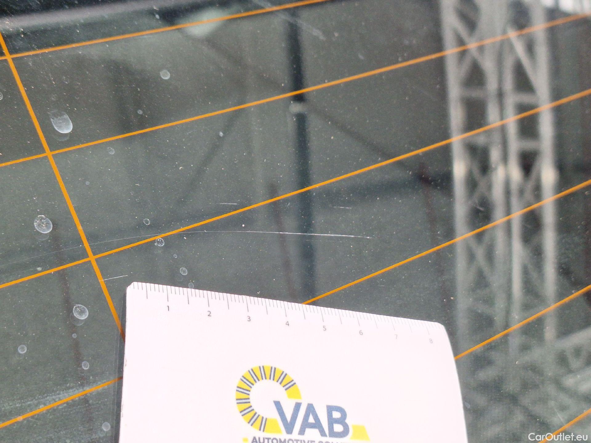  Volvo  XC 40 Volvo, XC40 '17, Volvo XC40 T2 Momentum Core 5d #58