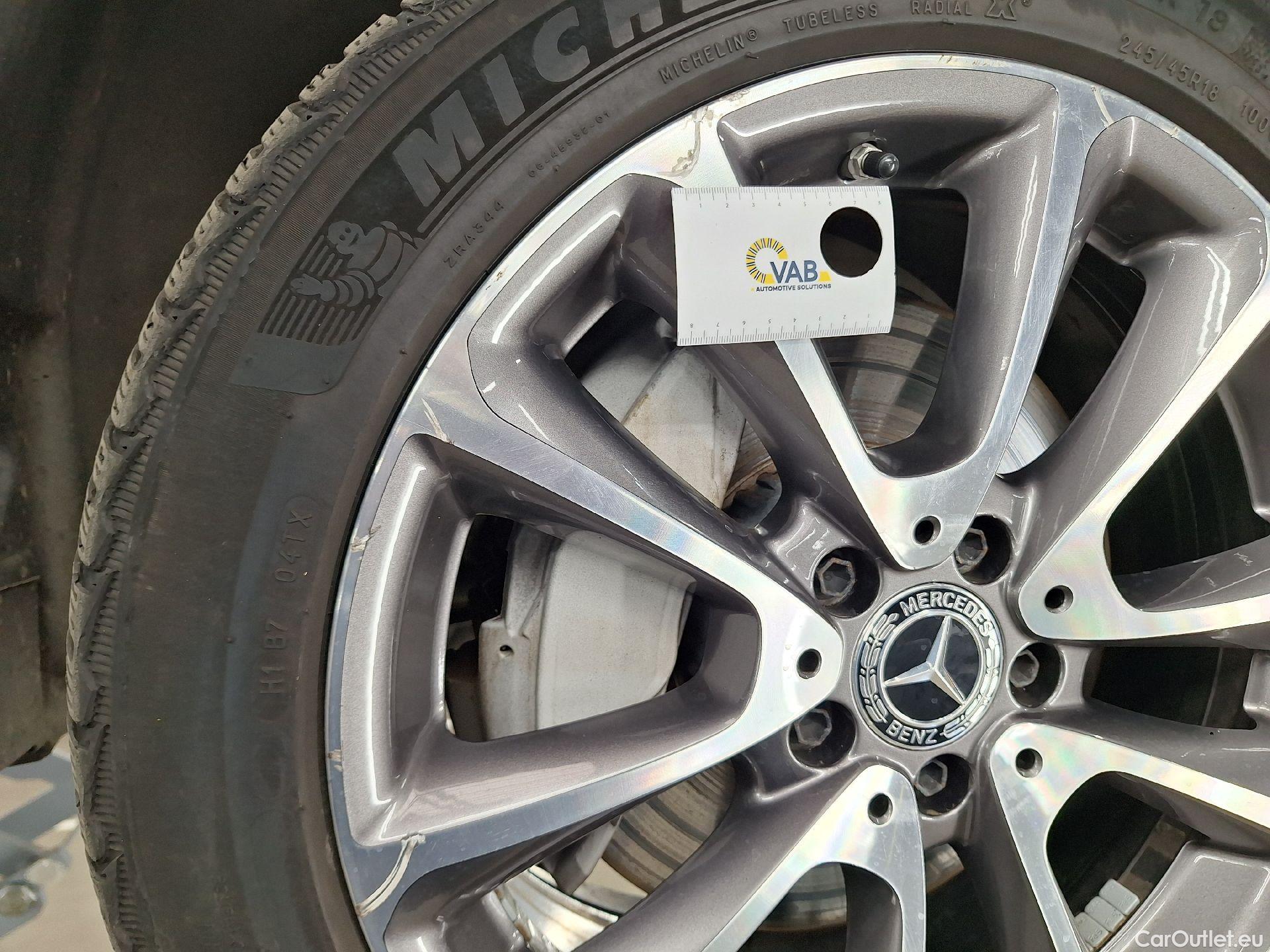  Mercedes  E-Klasse Mercedes, E-Class FL'20 PHEV, Mercedes-Benz  Berline E 300 de 4MATIC Bus #52