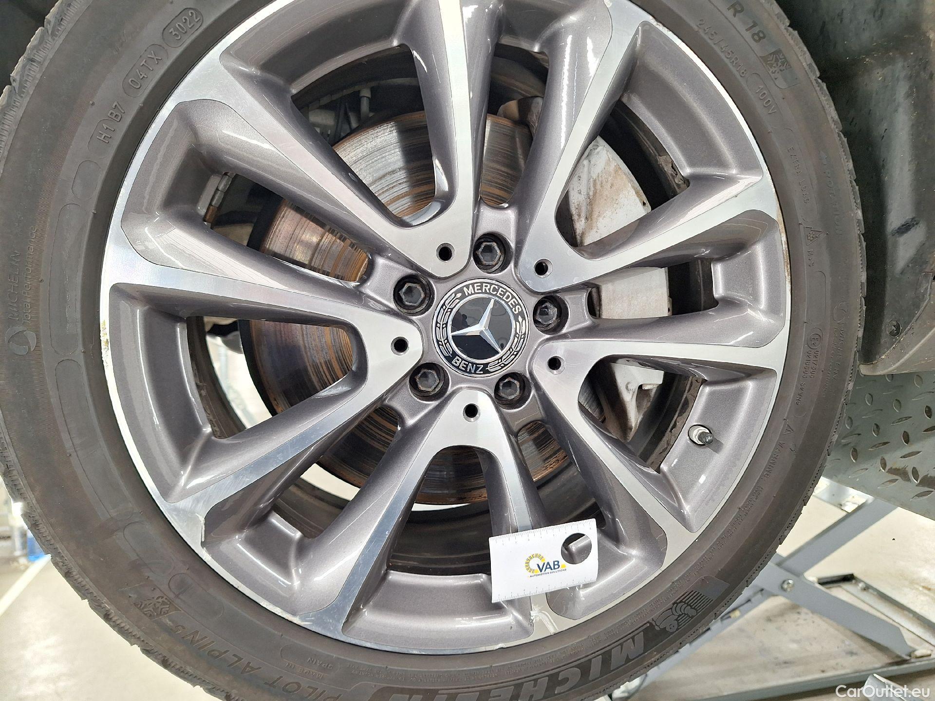  Mercedes  E-Klasse Mercedes, E-Class FL'20 PHEV, Mercedes-Benz  Berline E 300 de 4MATIC Bus #40