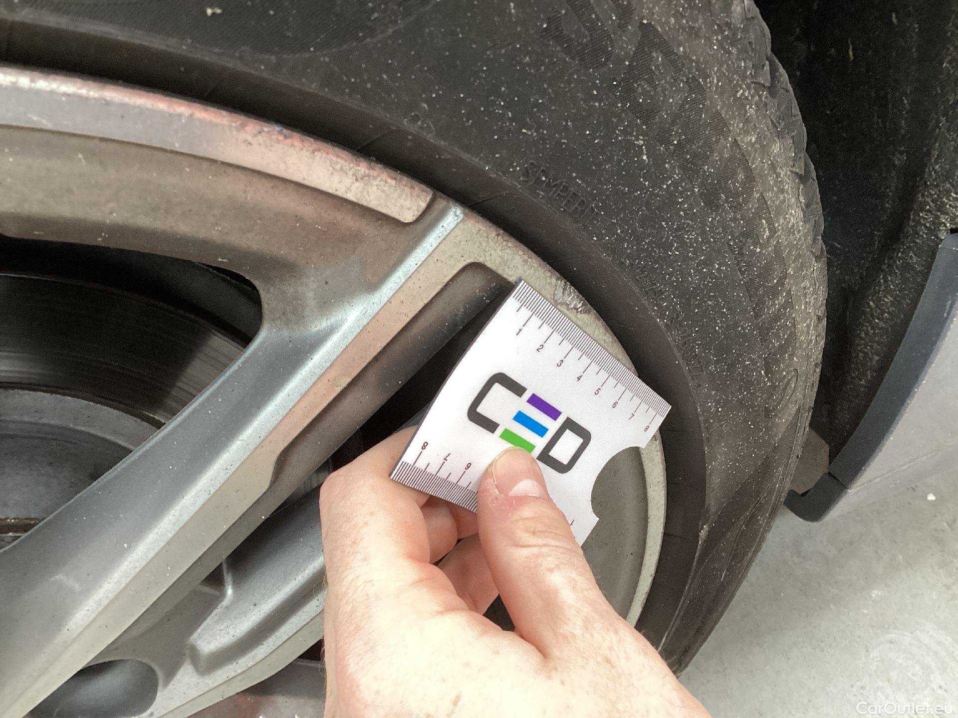  Bmw  Serie 1 BMW, 1-serie '19, BMW 1 Reeks Hatch 118iA (103 kW) 5d #42