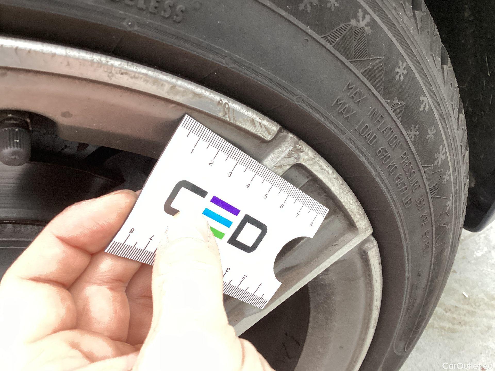  Bmw  Serie 1 BMW, 1-serie '19, BMW 1 Reeks Hatch 118iA (103 kW) 5d #52