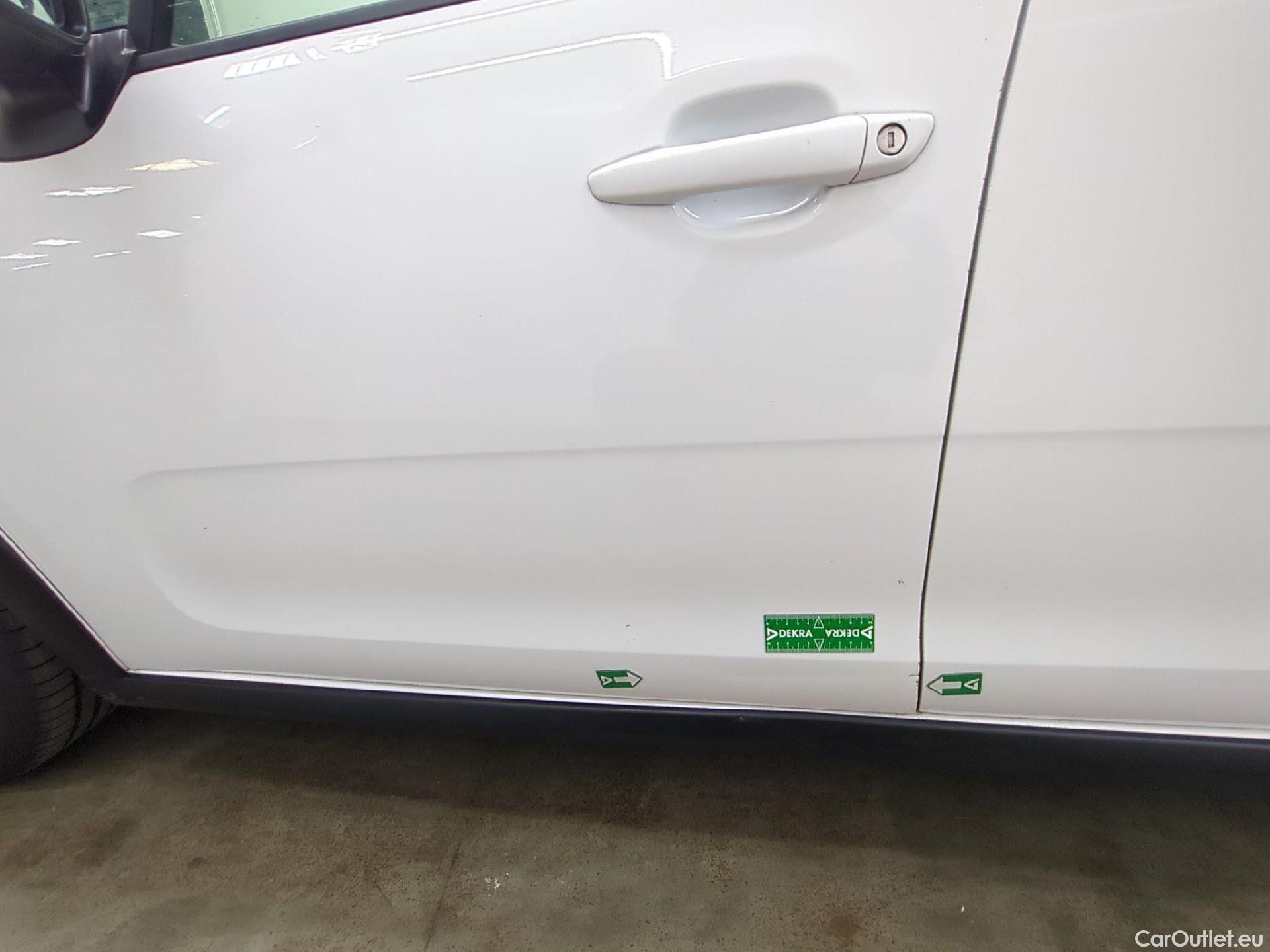  Citroen  C3  Société Feel 1.5 BlueHDI 100CV BVM5 E6dT #26