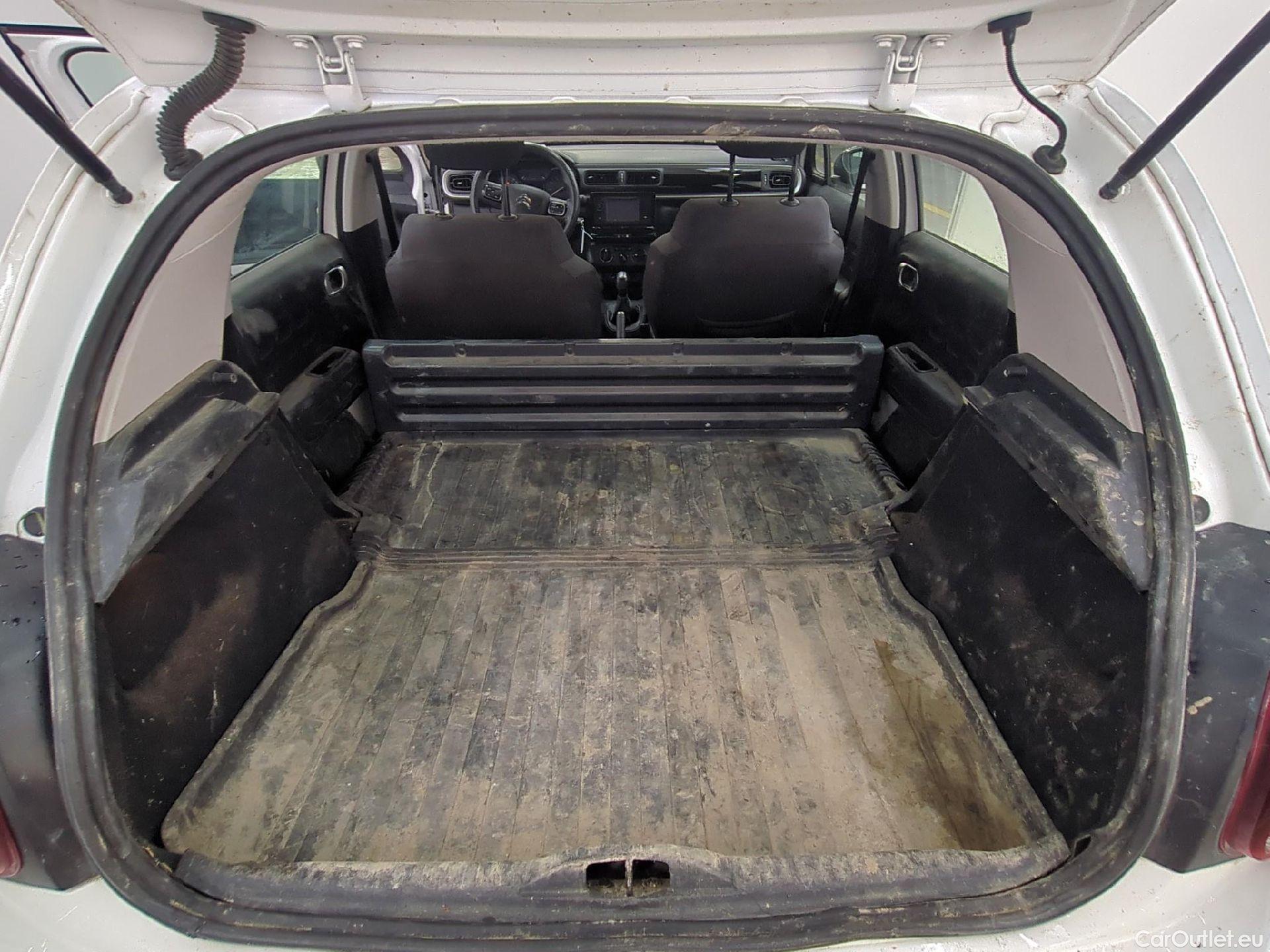  Citroen  C3  Société Feel 1.5 BlueHDI 100CV BVM5 E6dT #1