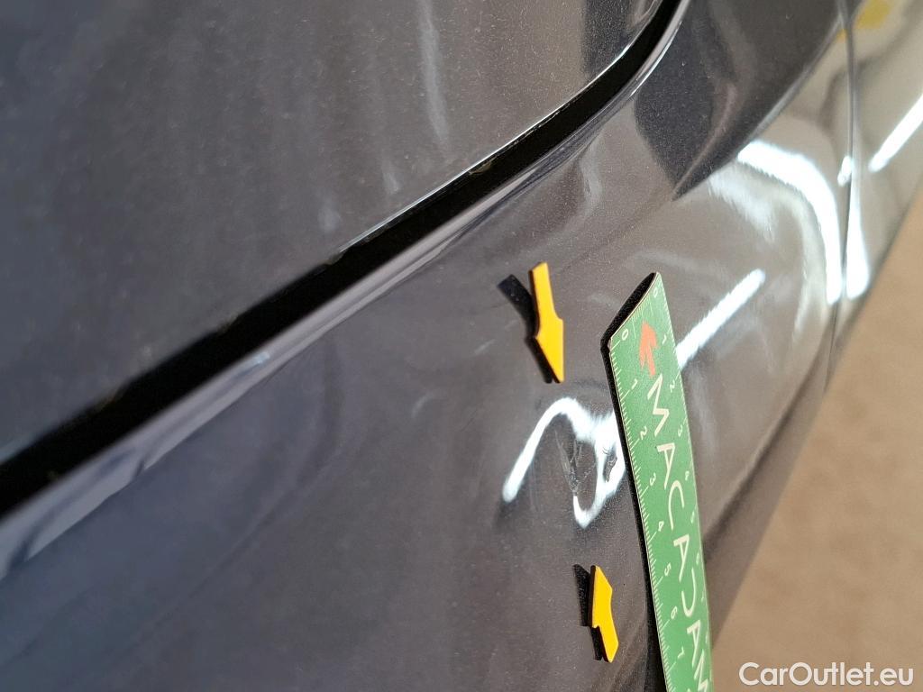  Bmw  Serie 1 Série 1 Berline 116d Sport 1.5 115CV BVA8 E6 #17