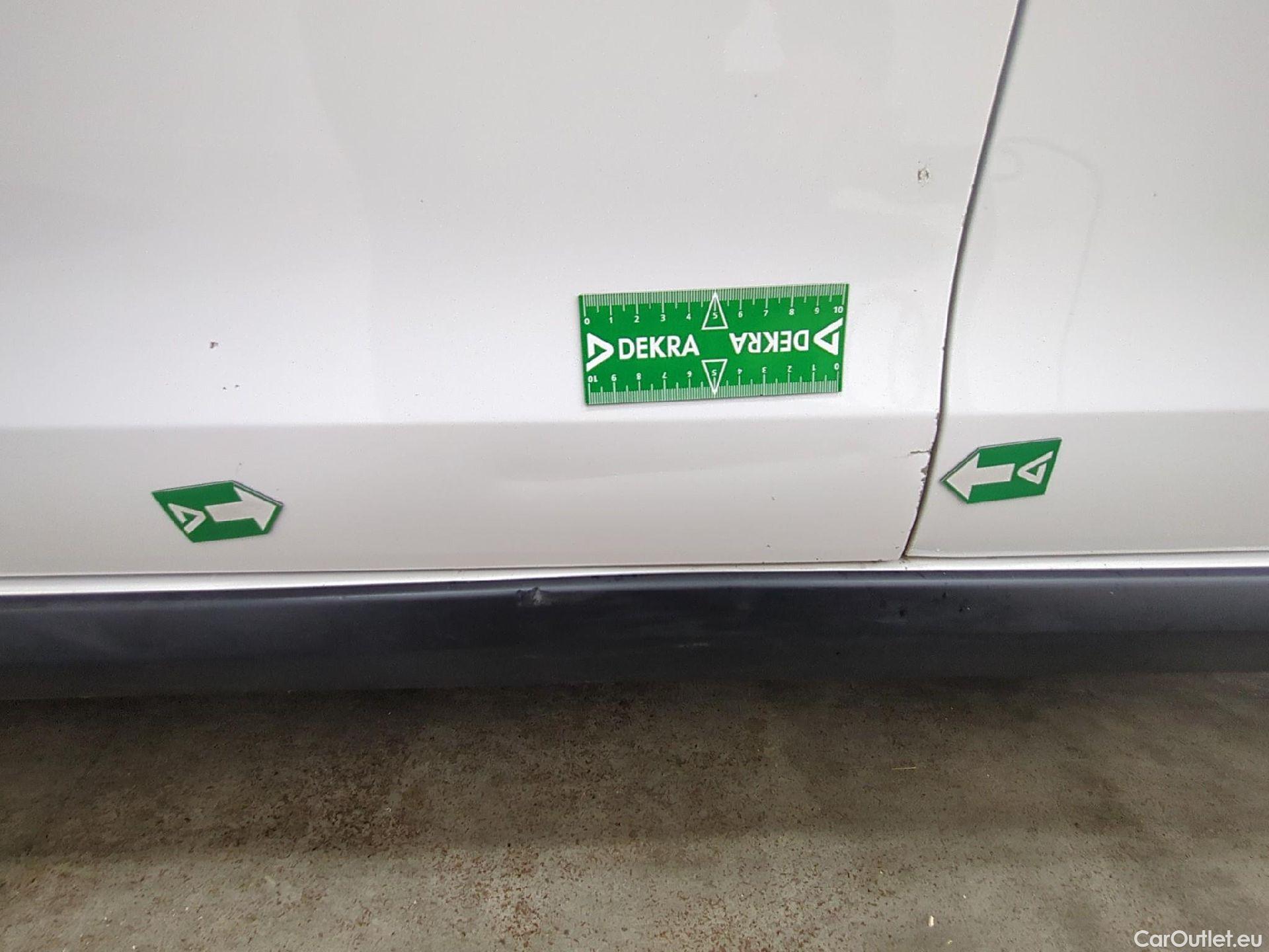  Citroen  C3  Société Feel 1.5 BlueHDI 100CV BVM5 E6dT #27