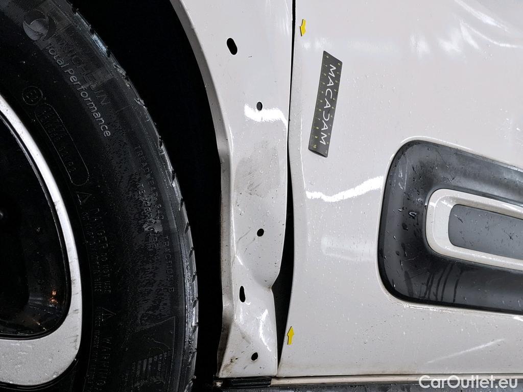  Citroen  C3  Société Feel 1.2 PureTech 80CV BVM5 E6d #17