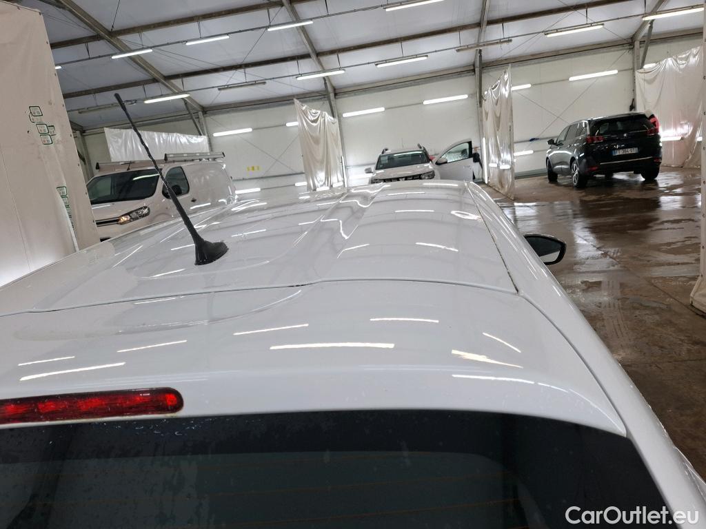  Citroen  C3  Société Feel 1.2 PureTech 80CV BVM5 E6d #24