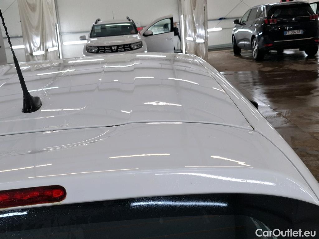  Citroen  C3  Société Feel 1.2 PureTech 80CV BVM5 E6d #26