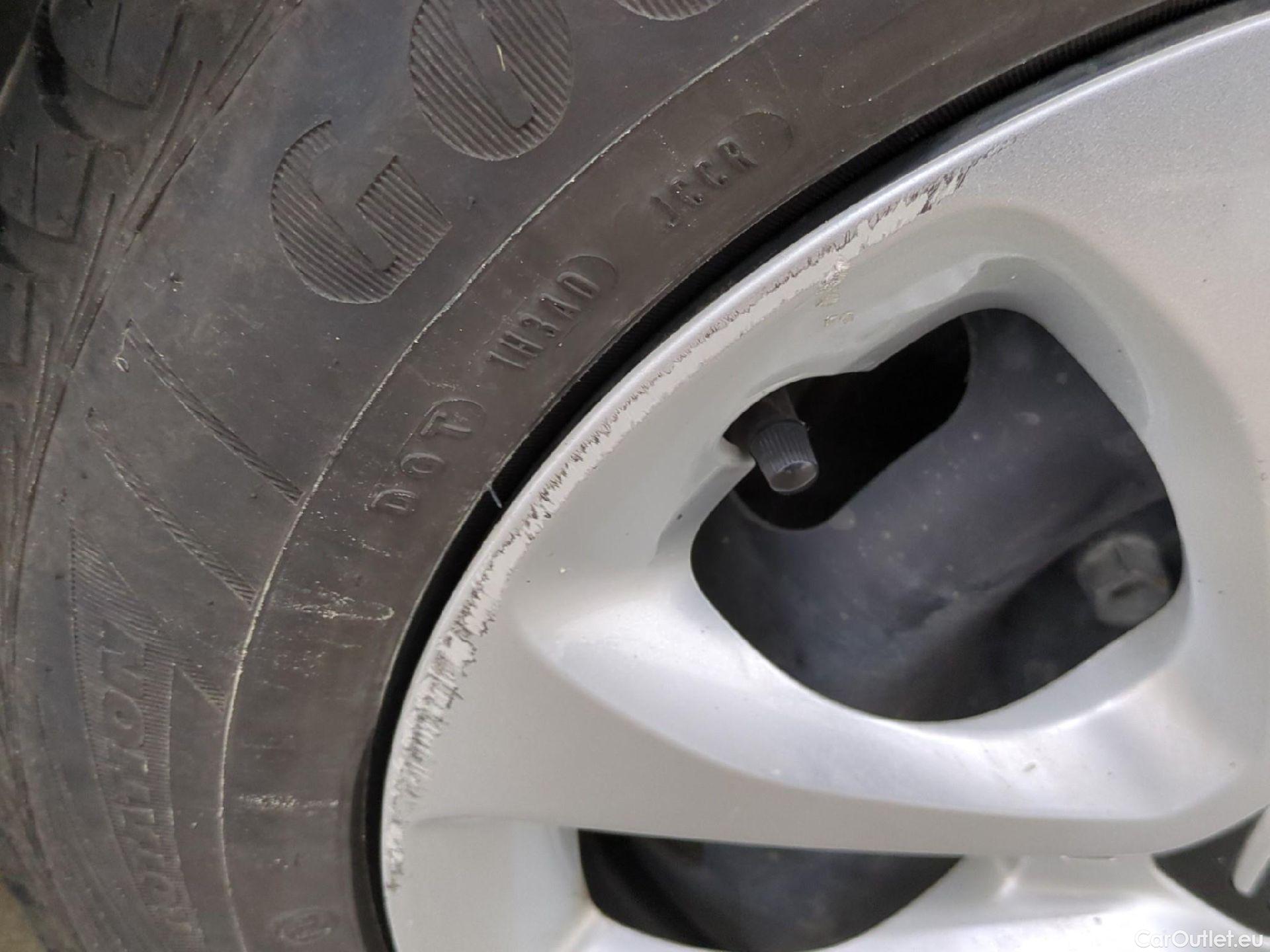  Citroen  C3  Société Feel 1.5 BlueHDI 100CV BVM5 E6dT #35