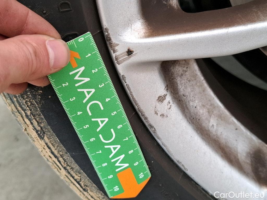  Bmw  Serie 1 Série 1 Berline 116d Sport 1.5 115CV BVA8 E6 #10