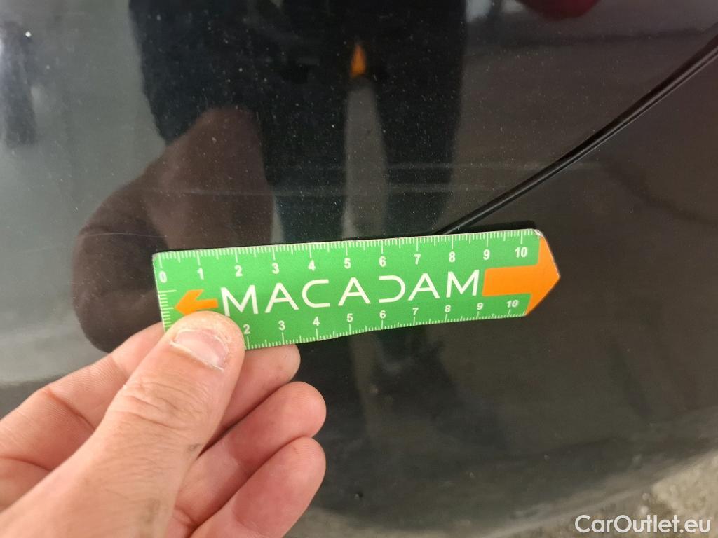  Mercedes  A-Klasse MERCEDES-BENZ Classe A Compact / 2018 / 5P / Berline A 180 Business Line 7G-DCT #53