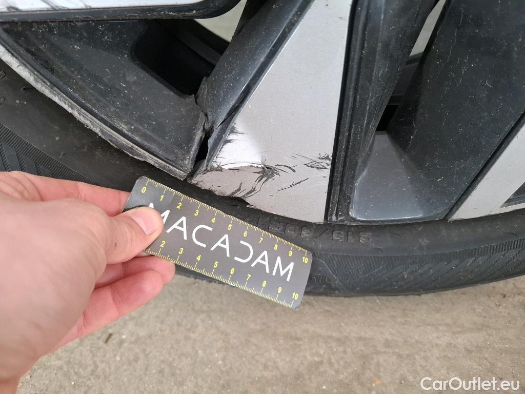  Nissan  Juke NISSAN  / 2019 / 5P / Crossover Hybrid 143 Business Edition #29