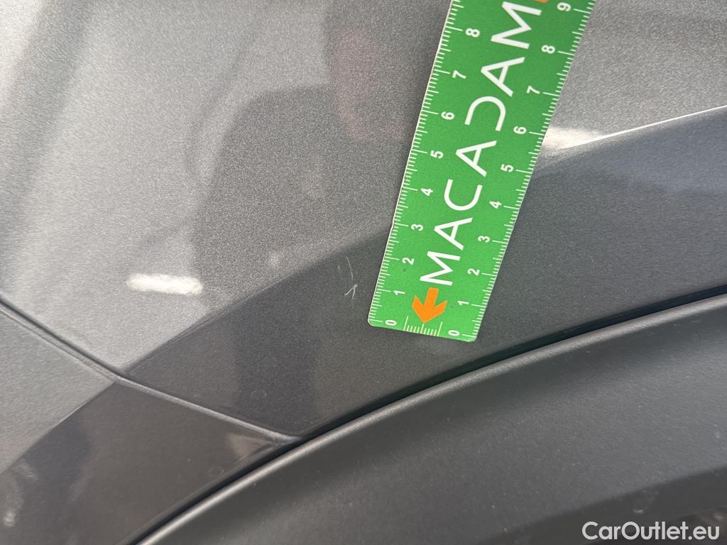  Peugeot  2008  Allure Pack 1.5 HDi 130CV BVA8 E6d #17