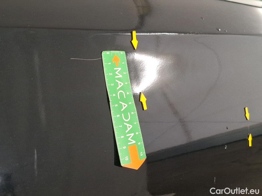  Mercedes  A-Klasse MERCEDES-BENZ Classe A Compact / 2018 / 5P / Berline A 180 Business Line 7G-DCT #34