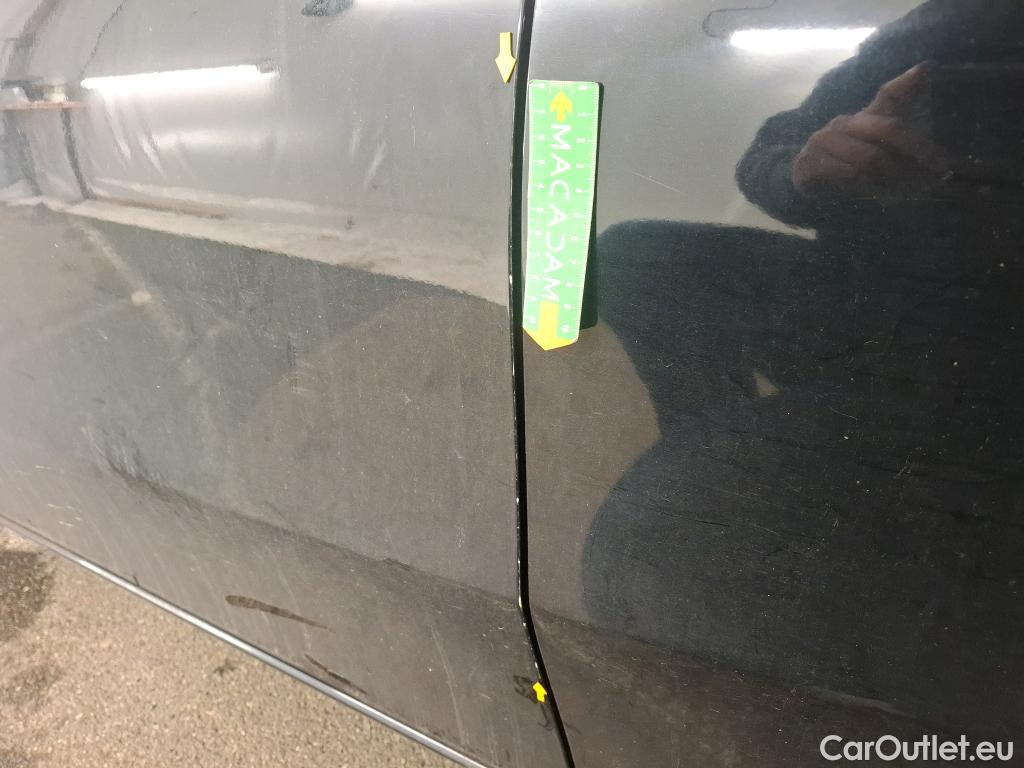  Mercedes  A-Klasse MERCEDES-BENZ Classe A Compact / 2018 / 5P / Berline A 180 Business Line 7G-DCT #12