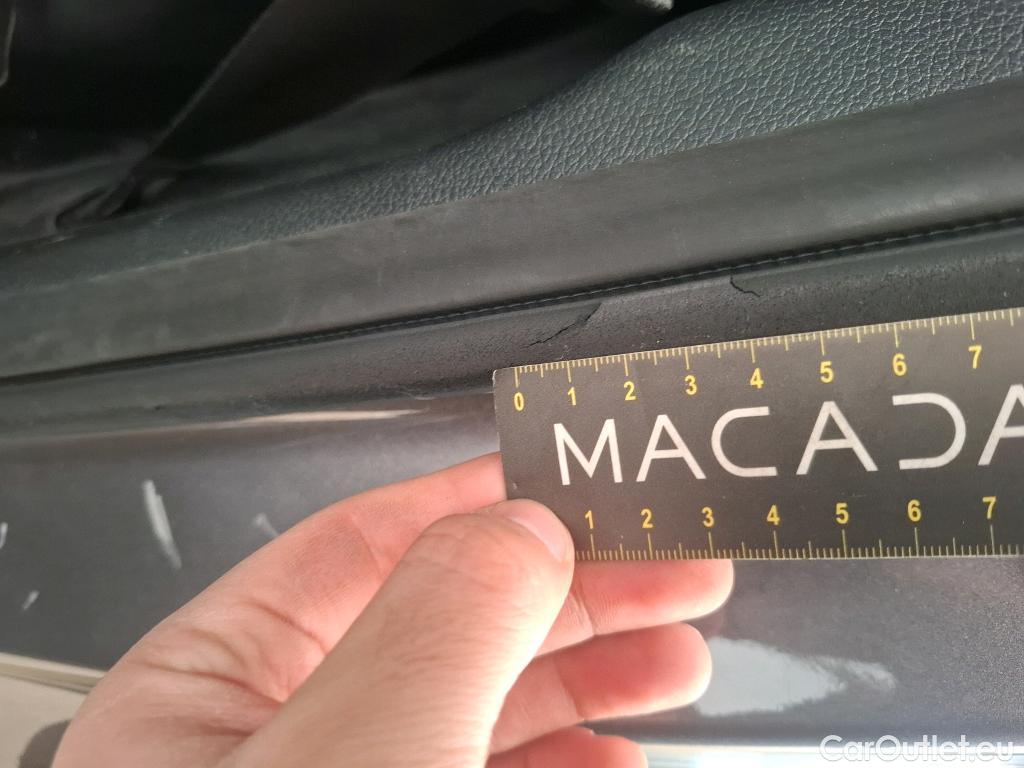  Hyundai  Santa Fe HYUNDAI  / 2020 / 5P / SUV 1.6 T-GDI 265 PHEV HTRAC BUSINESS AUTO #122