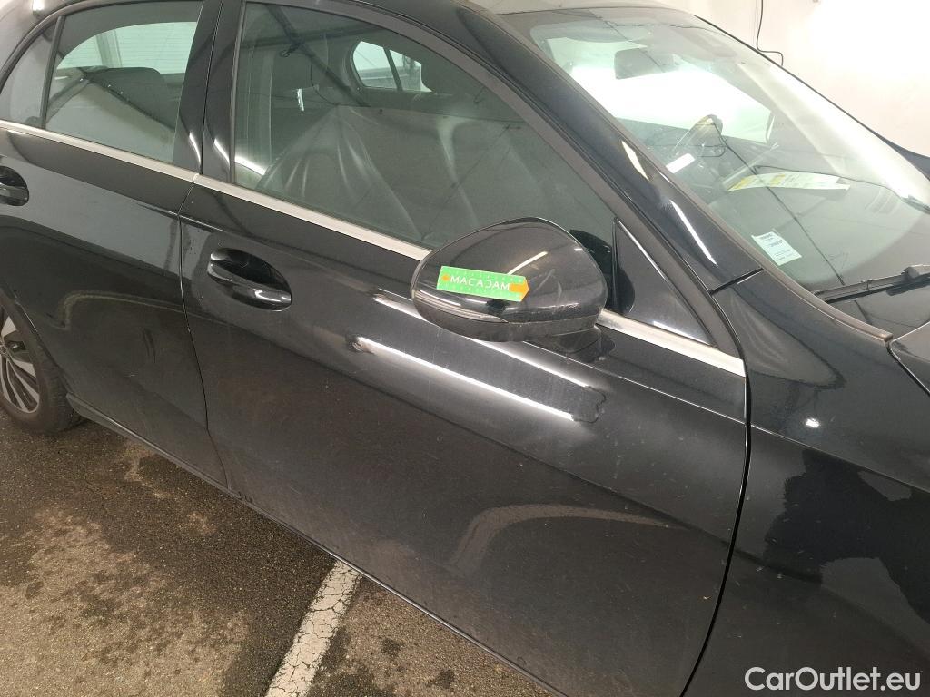  Mercedes  A-Klasse MERCEDES-BENZ Classe A Compact / 2018 / 5P / Berline A 180 Business Line 7G-DCT #60