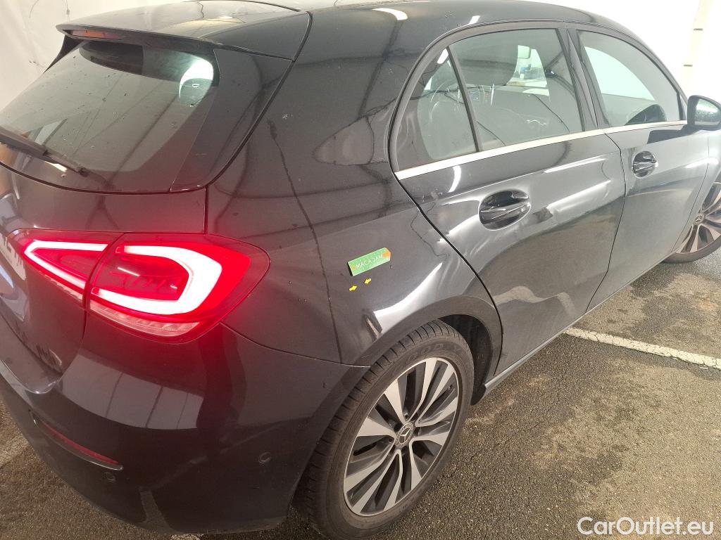  Mercedes  A-Klasse MERCEDES-BENZ Classe A Compact / 2018 / 5P / Berline A 180 Business Line 7G-DCT #54
