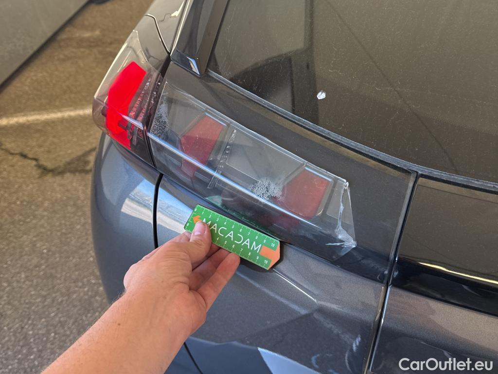  Peugeot  2008  Allure Pack 1.5 HDi 130CV BVA8 E6d #3