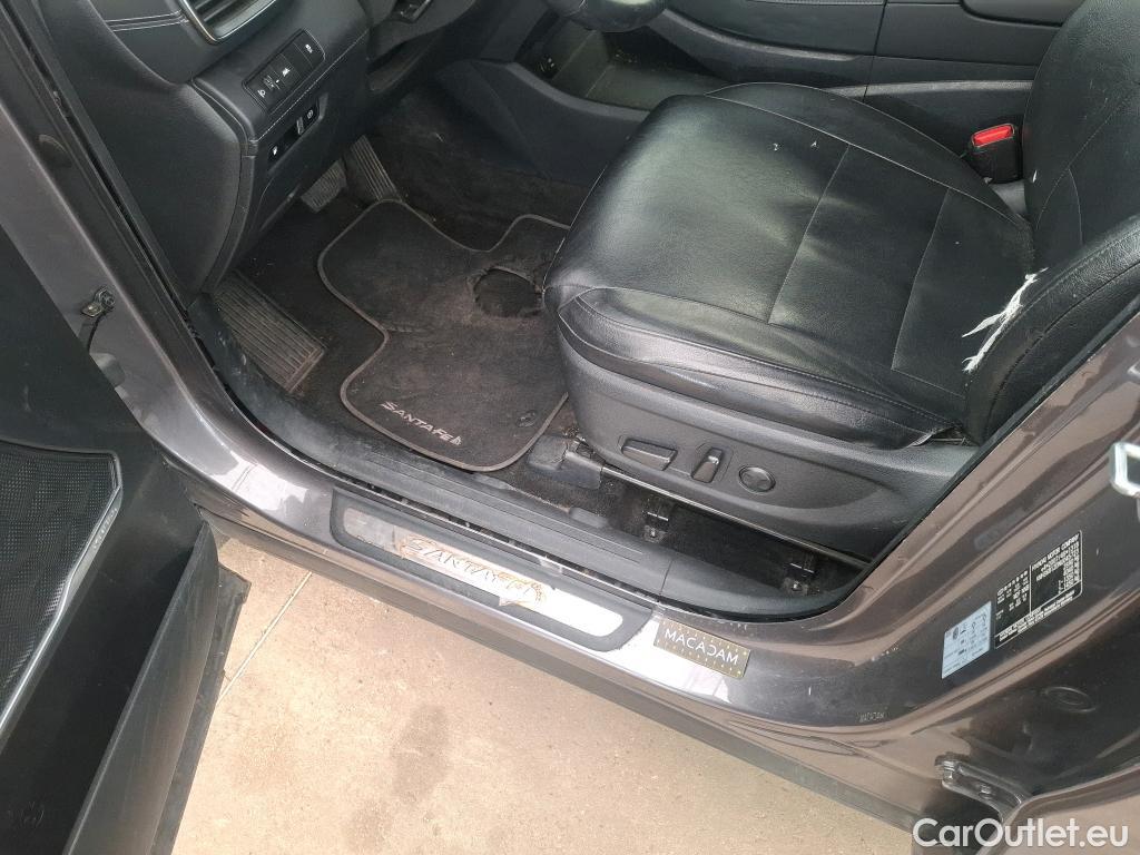  Hyundai  Santa Fe HYUNDAI  / 2020 / 5P / SUV 1.6 T-GDI 265 PHEV HTRAC BUSINESS AUTO #127