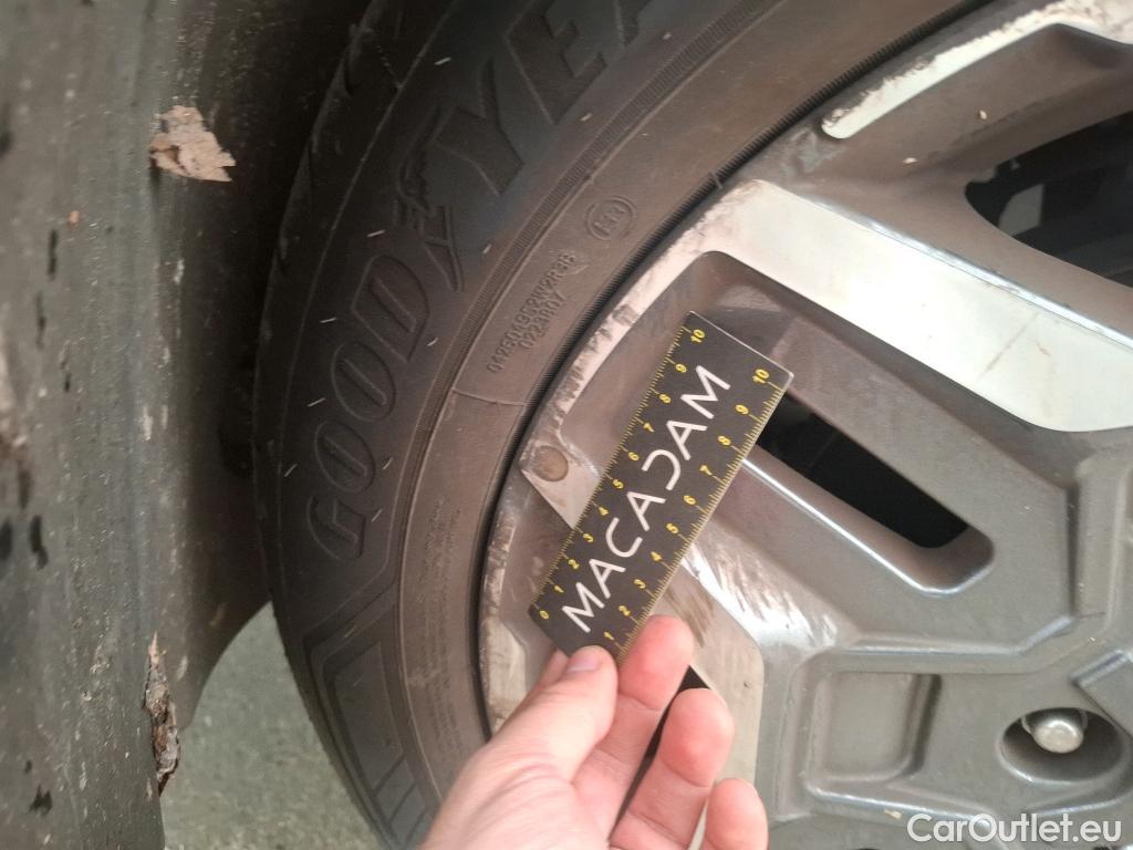  Hyundai  Santa Fe HYUNDAI  / 2020 / 5P / SUV 1.6 T-GDI 265 PHEV HTRAC BUSINESS AUTO #143