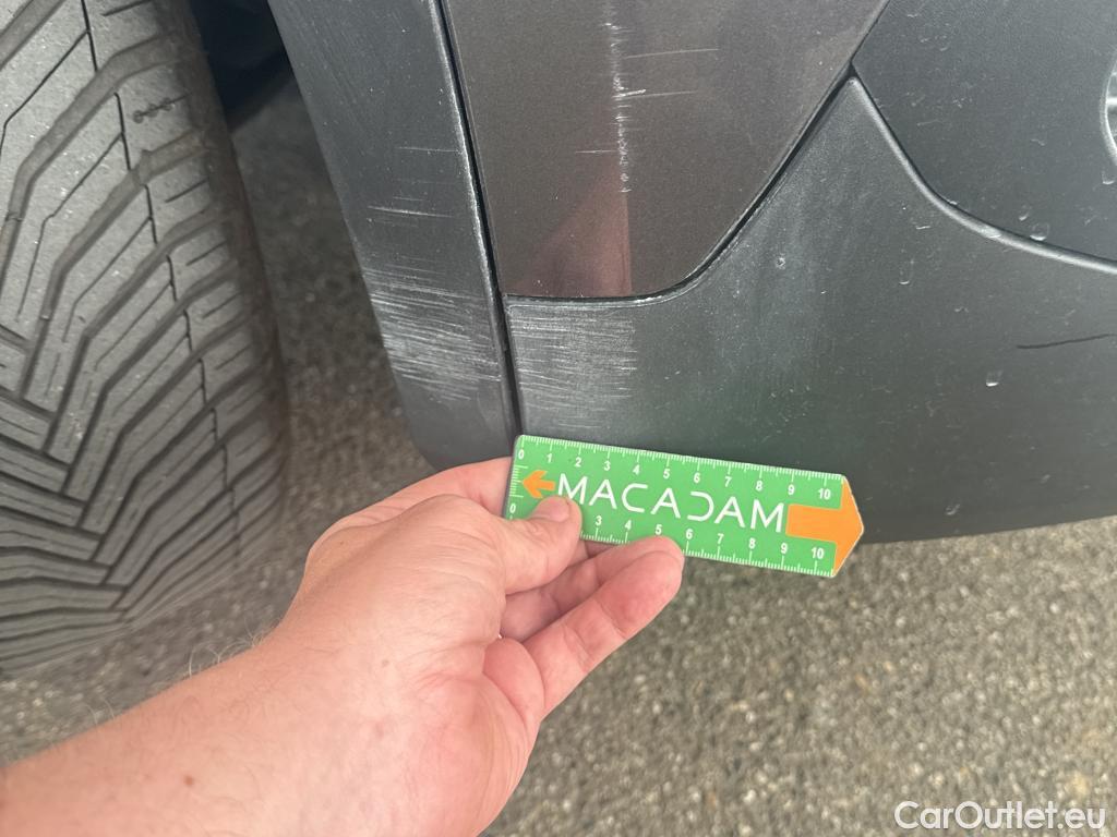  Peugeot  2008  Allure Pack 1.5 HDi 130CV BVA8 E6d #24