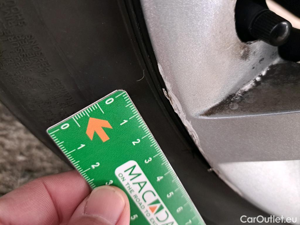  Renault  Clio  IV Air MediaNav 1.5 dCi 75CV BVM5 E6 #15