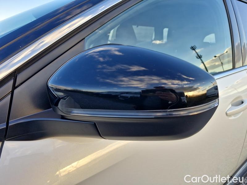  Peugeot  5008  (12.2016->)  1.6PT 180 GT Pack AT 5d #24