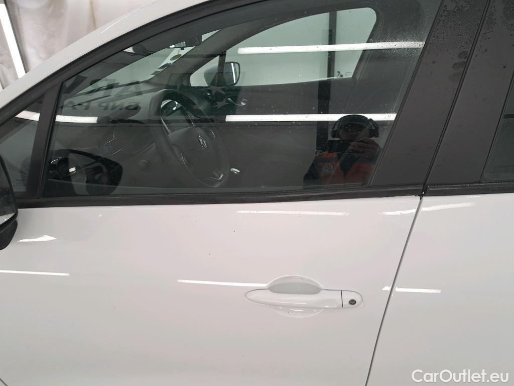  Renault  Clio  IV Air MediaNav 1.5 dCi 75CV BVM5 E6 #8