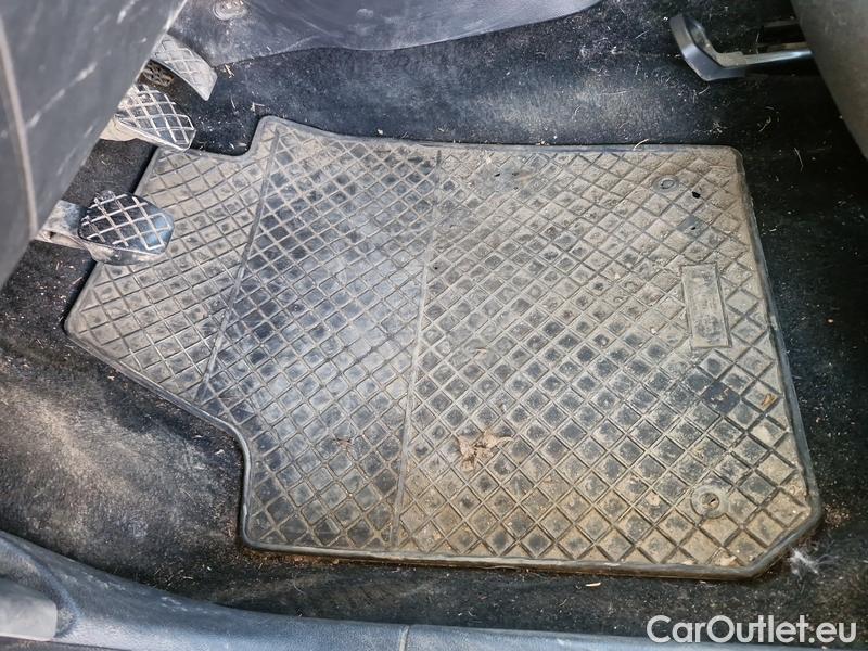  Skoda  Fabia  3 (2015)  1.0TSI 70 Active #8