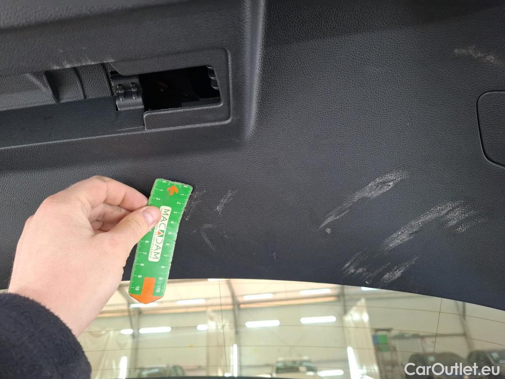  Volkswagen  Golf  VOLKSWAGEN / 2020 / 5P / Berline 1.5 eTSI OPF 150 DSG7 Life 1st #54