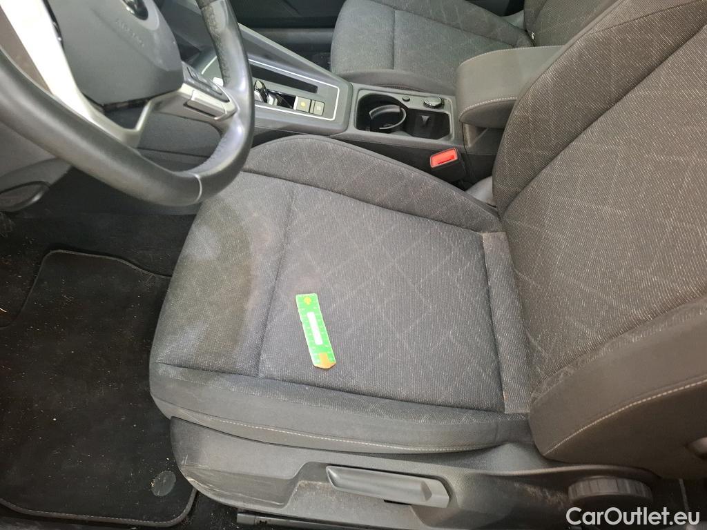  Volkswagen  Golf  VOLKSWAGEN / 2020 / 5P / Berline 1.5 eTSI OPF 150 DSG7 Life 1st #63