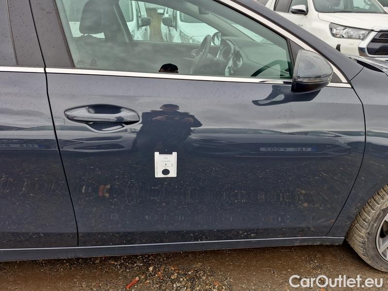  KIA  Cee'd Ceed  (CD) (2018->) Ceed SW 1.5 T-GDI 118 Top AT #17