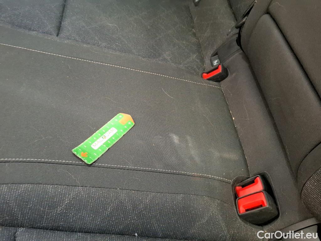  Volkswagen  Golf  VOLKSWAGEN / 2020 / 5P / Berline 1.5 eTSI OPF 150 DSG7 Life 1st #62