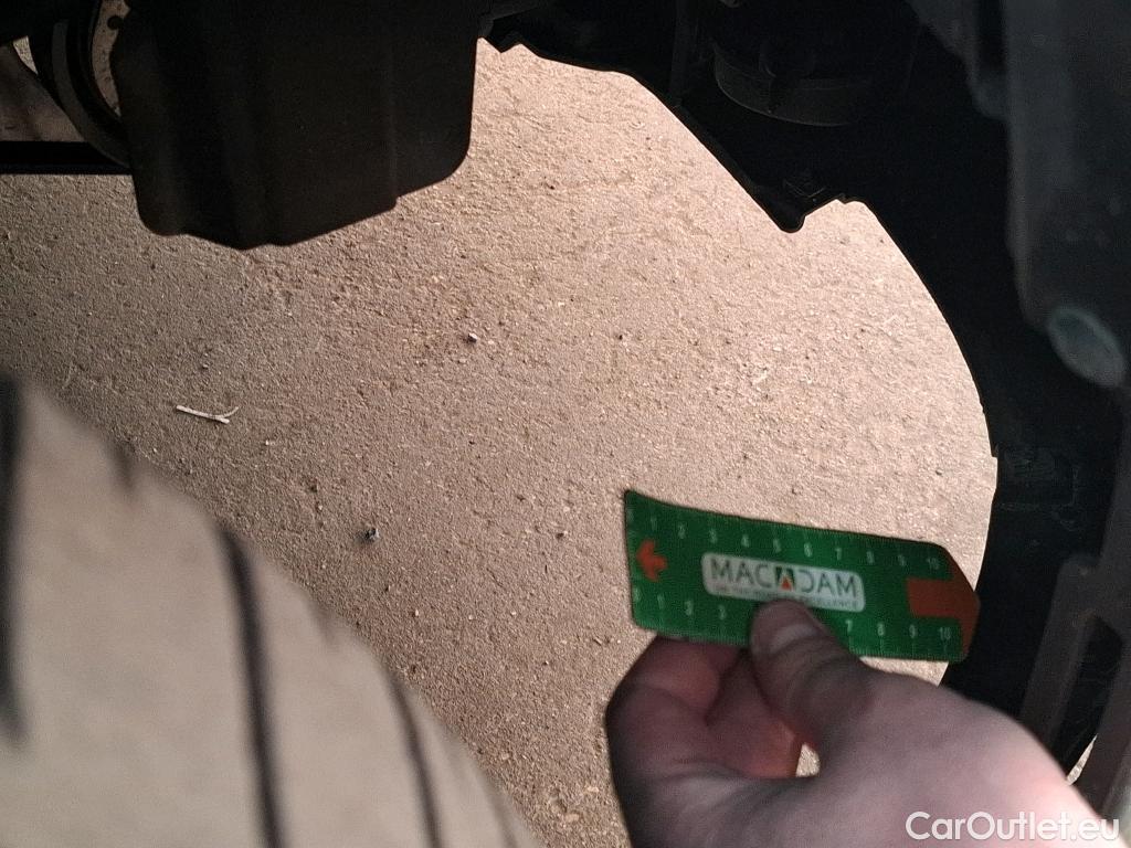  Volkswagen  Golf  VOLKSWAGEN / 2020 / 5P / Berline 1.5 eTSI OPF 150 DSG7 Life 1st #29