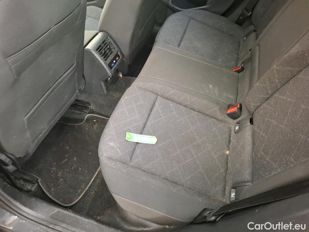  Volkswagen  Golf  VOLKSWAGEN / 2020 / 5P / Berline 1.5 eTSI OPF 150 DSG7 Life 1st #60