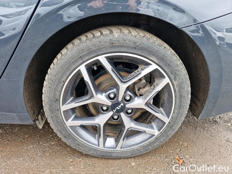  KIA  Cee'd Ceed  (CD) (2018->) Ceed SW 1.5 T-GDI 118 Top AT #9