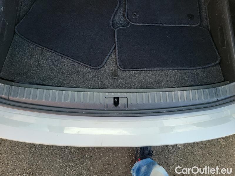  Skoda  Octavia  Combi (NX3)(2020) Oct.Combi 1.5TSI 110 Style #8