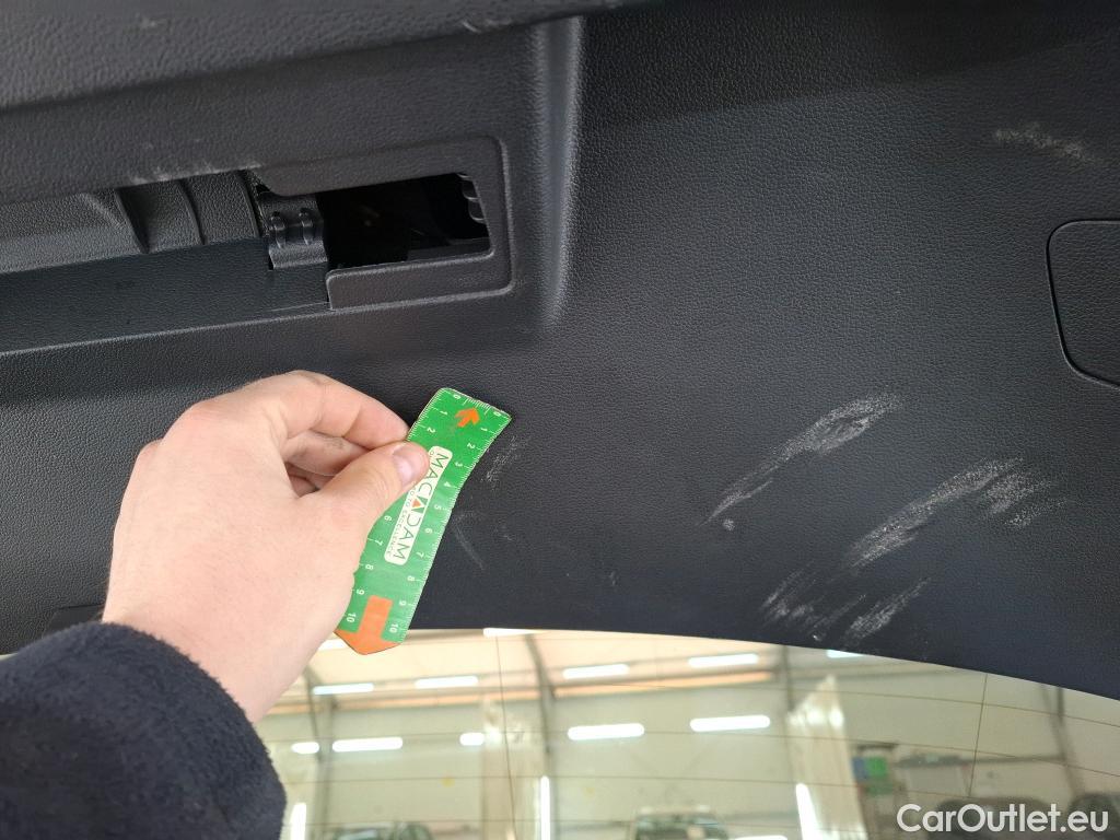  Volkswagen  Golf  VOLKSWAGEN / 2020 / 5P / Berline 1.5 eTSI OPF 150 DSG7 Life 1st #56