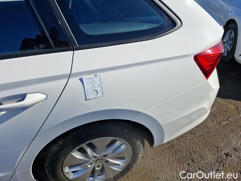  Skoda  Octavia  Combi (NX3)(2020) Oct.Co1.5TSI CNG 130 Ambit AT #5