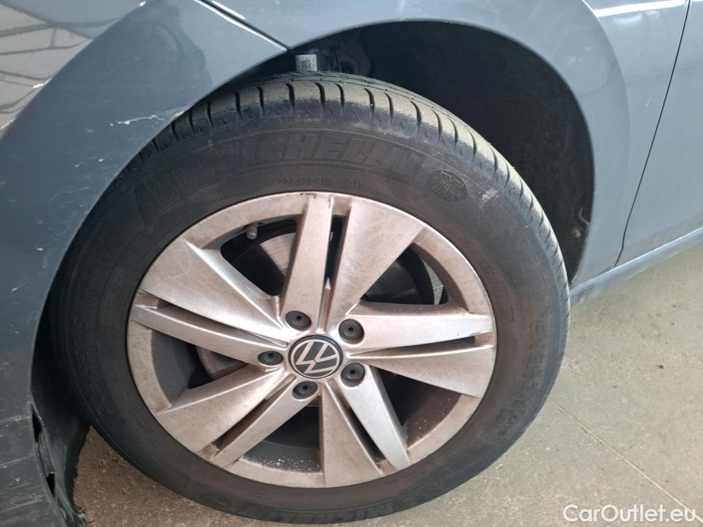  Volkswagen  Golf  VOLKSWAGEN / 2020 / 5P / Berline 1.5 eTSI OPF 150 DSG7 Life 1st #30