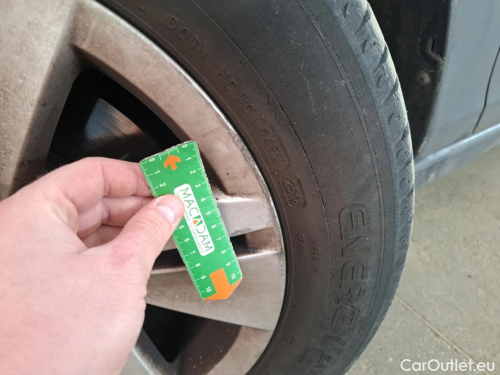  Volkswagen  Golf  VOLKSWAGEN / 2020 / 5P / Berline 1.5 eTSI OPF 150 DSG7 Life 1st #40