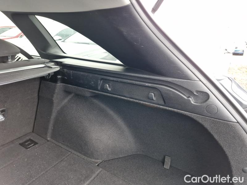  KIA  Cee'd Ceed  (CD) (2018->) Ceed SW 1.5 T-GDI 118 Top AT #14