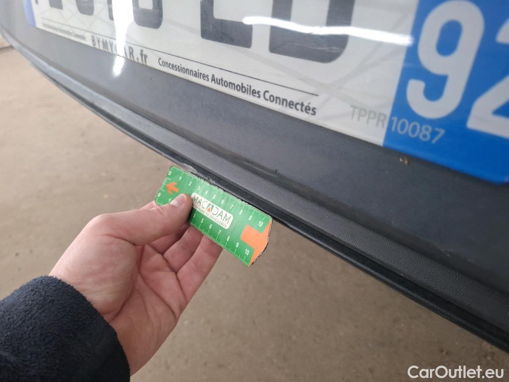  Volkswagen  Golf  VOLKSWAGEN / 2020 / 5P / Berline 1.5 eTSI OPF 150 DSG7 Life 1st #21