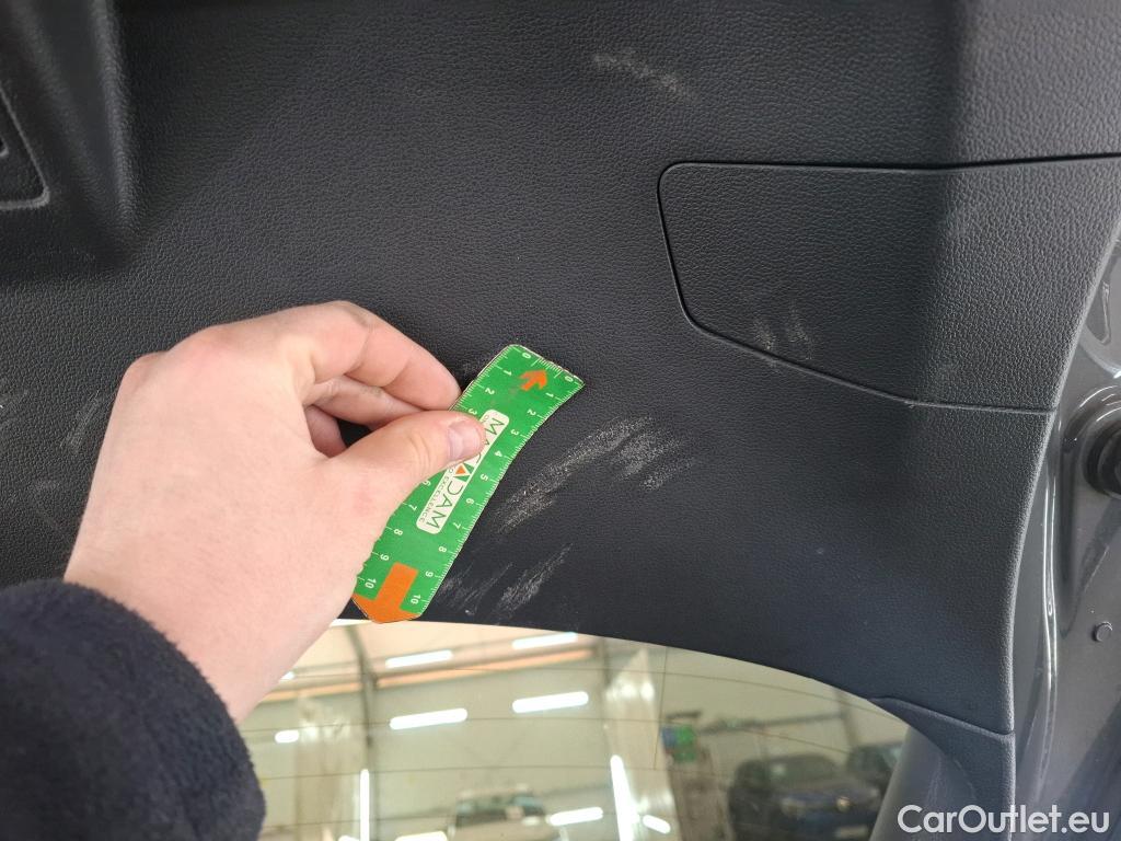  Volkswagen  Golf  VOLKSWAGEN / 2020 / 5P / Berline 1.5 eTSI OPF 150 DSG7 Life 1st #51