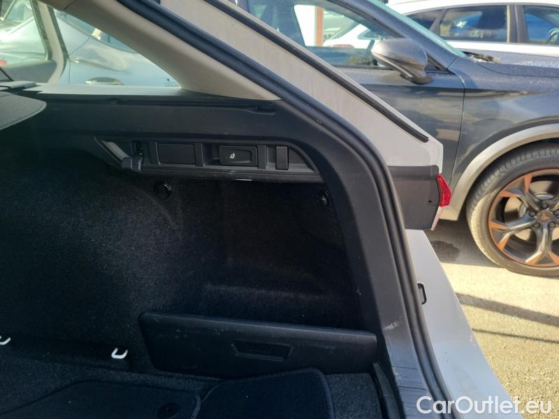  Skoda  Octavia  Combi (NX3)(2020) Oct.Combi 1.5TSI 110 Style #9