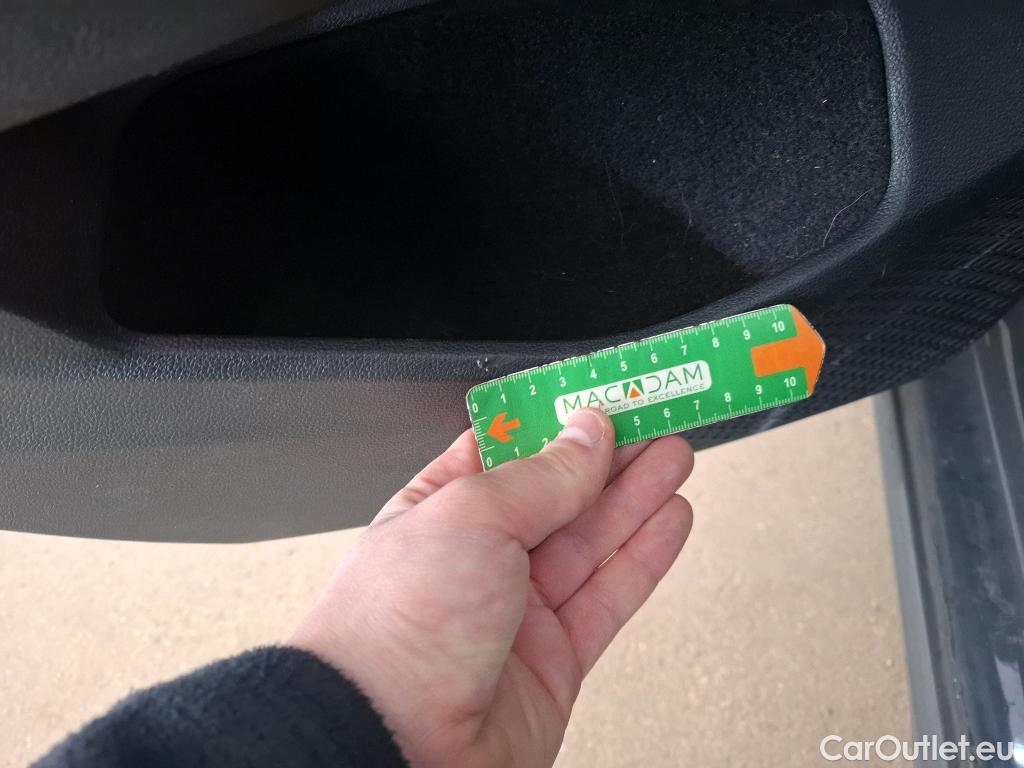  Volkswagen  Golf  VOLKSWAGEN / 2020 / 5P / Berline 1.5 eTSI OPF 150 DSG7 Life 1st #48