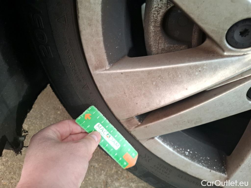  Volkswagen  Golf  VOLKSWAGEN / 2020 / 5P / Berline 1.5 eTSI OPF 150 DSG7 Life 1st #39