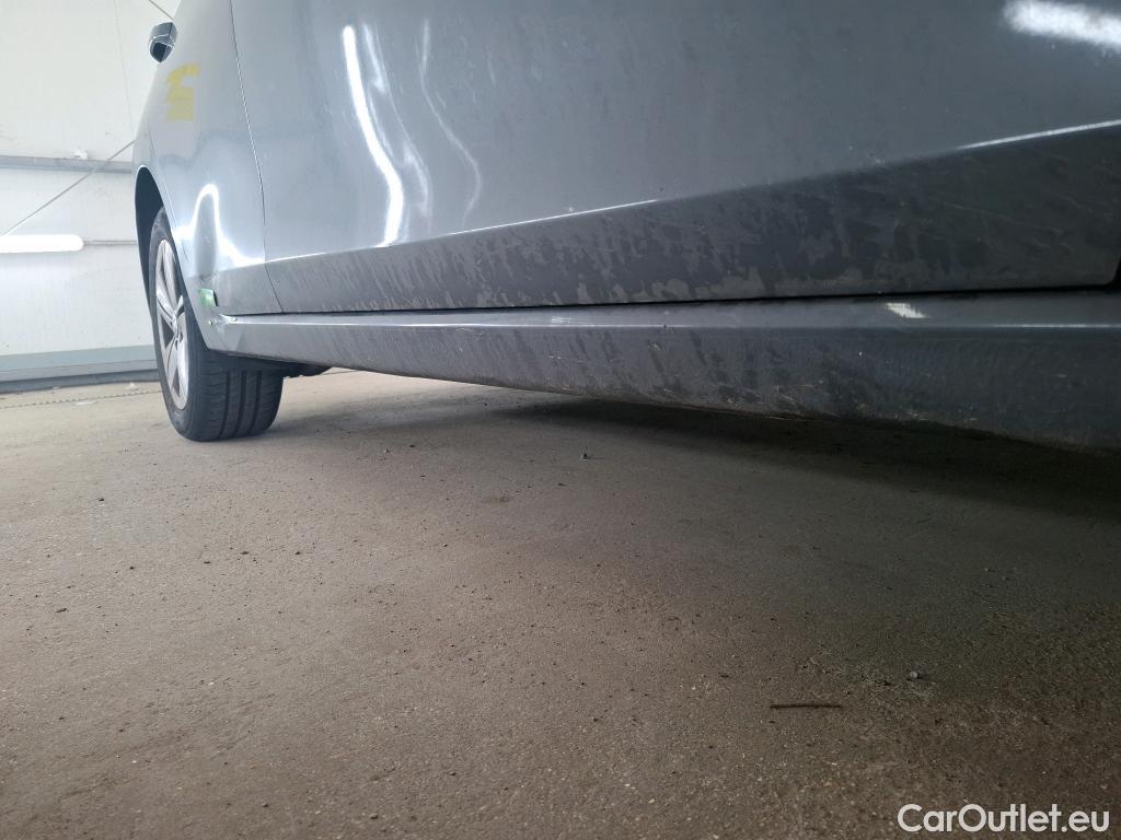  Volkswagen  Golf  VOLKSWAGEN / 2020 / 5P / Berline 1.5 eTSI OPF 150 DSG7 Life 1st #11